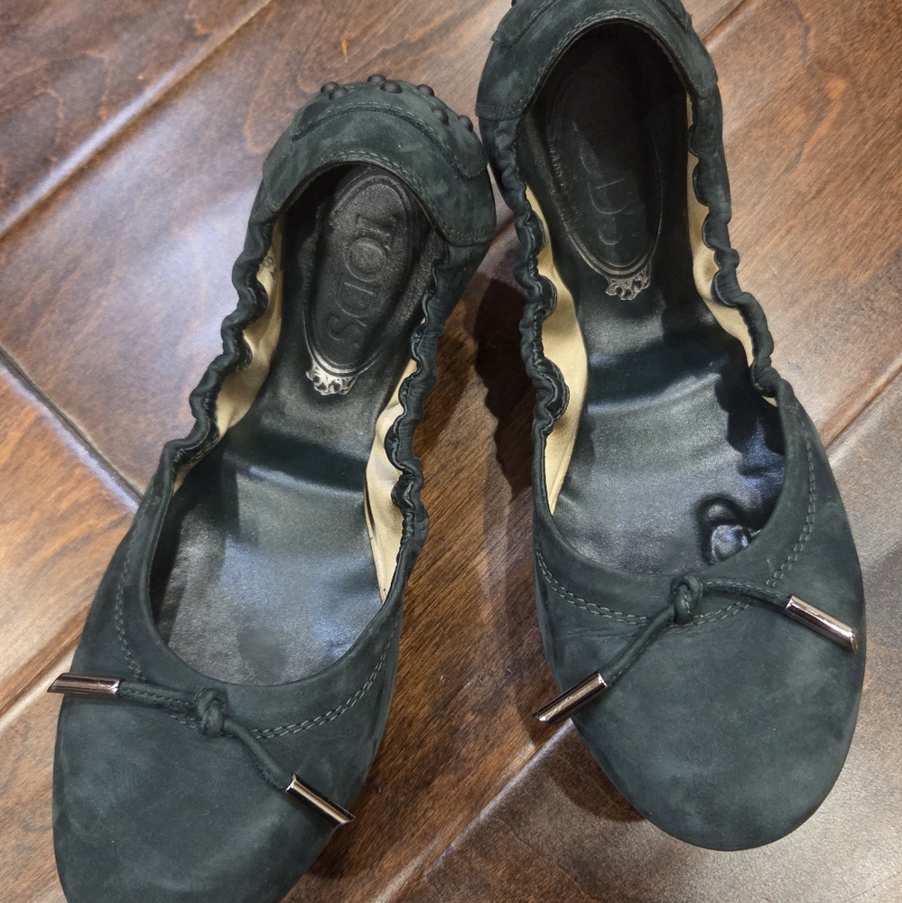 Tod's Dark Green Suede Ballet Flats